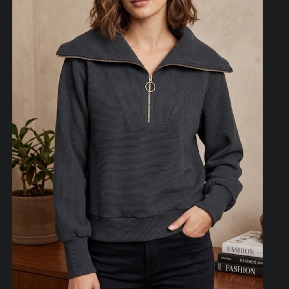 Varley Vine Half Zip Black Size XS Runs Big (would fit Small) MSRP $158